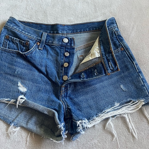 Levi 501 shorts - Picture 3 of 5